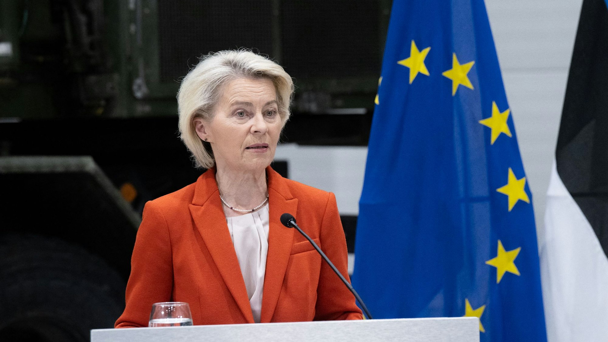 Ursula von der Leyen hat angekündigt, seitens der EU kein Geld mehr für Israel zur Verfügung zu stellen.