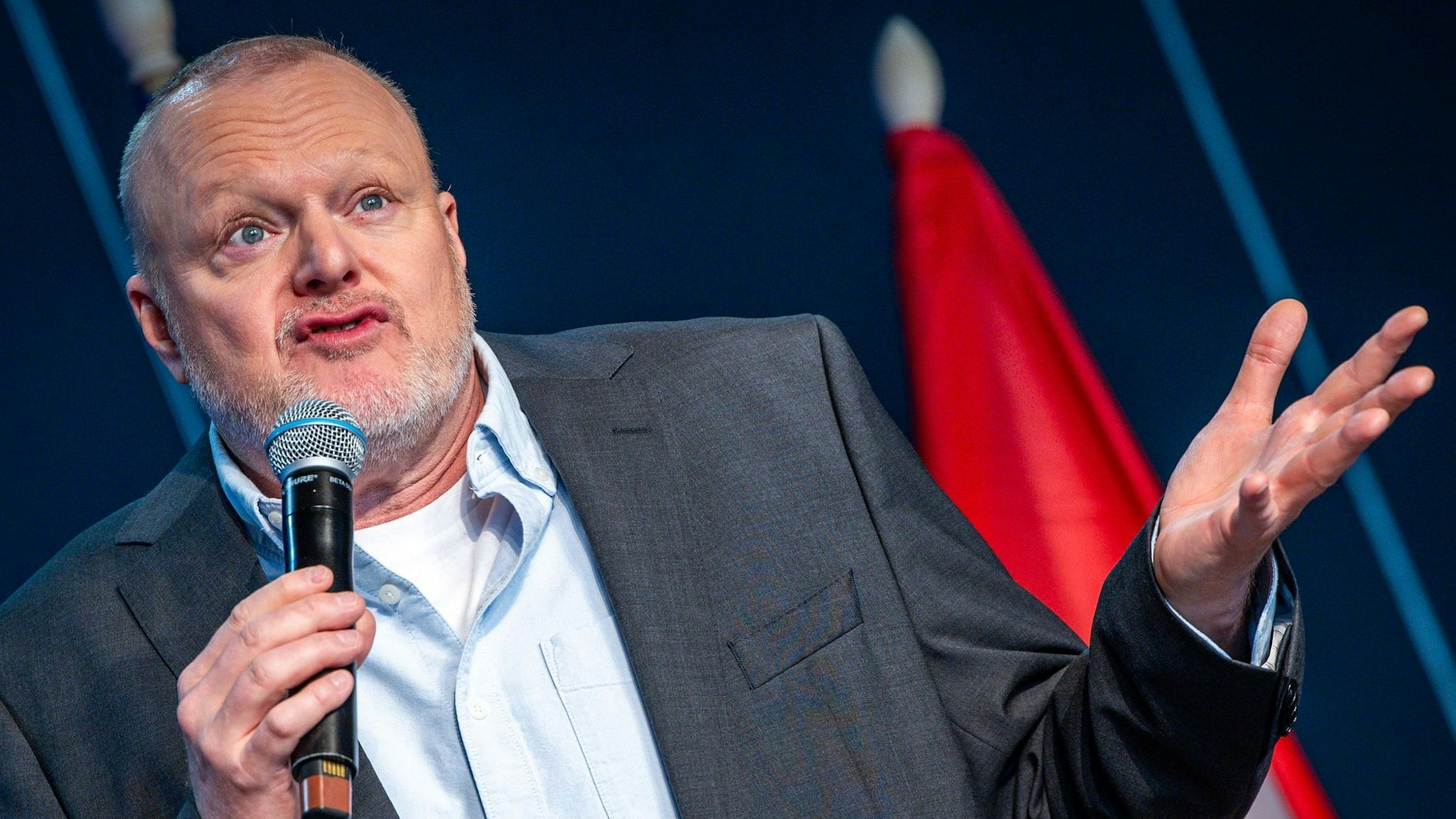 Seit einem Jahr wieder im Fernsehen: Stefan Raab. (Archivbild)