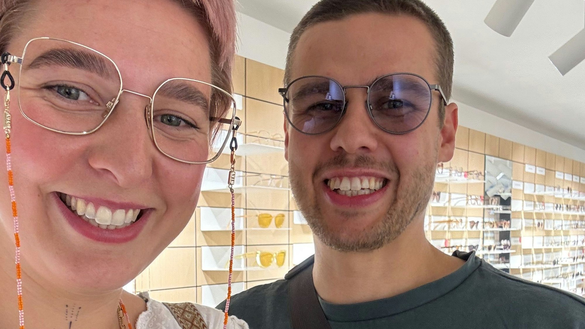 Familie Kowalski aus Morsbach möchte in die USA reisen und dort die bislang unbekannte Familie kennenlernen. Die Kowalskis, das sind: Mutter Nathaly und Vater Dave (im Foto) und ihre Kinder.