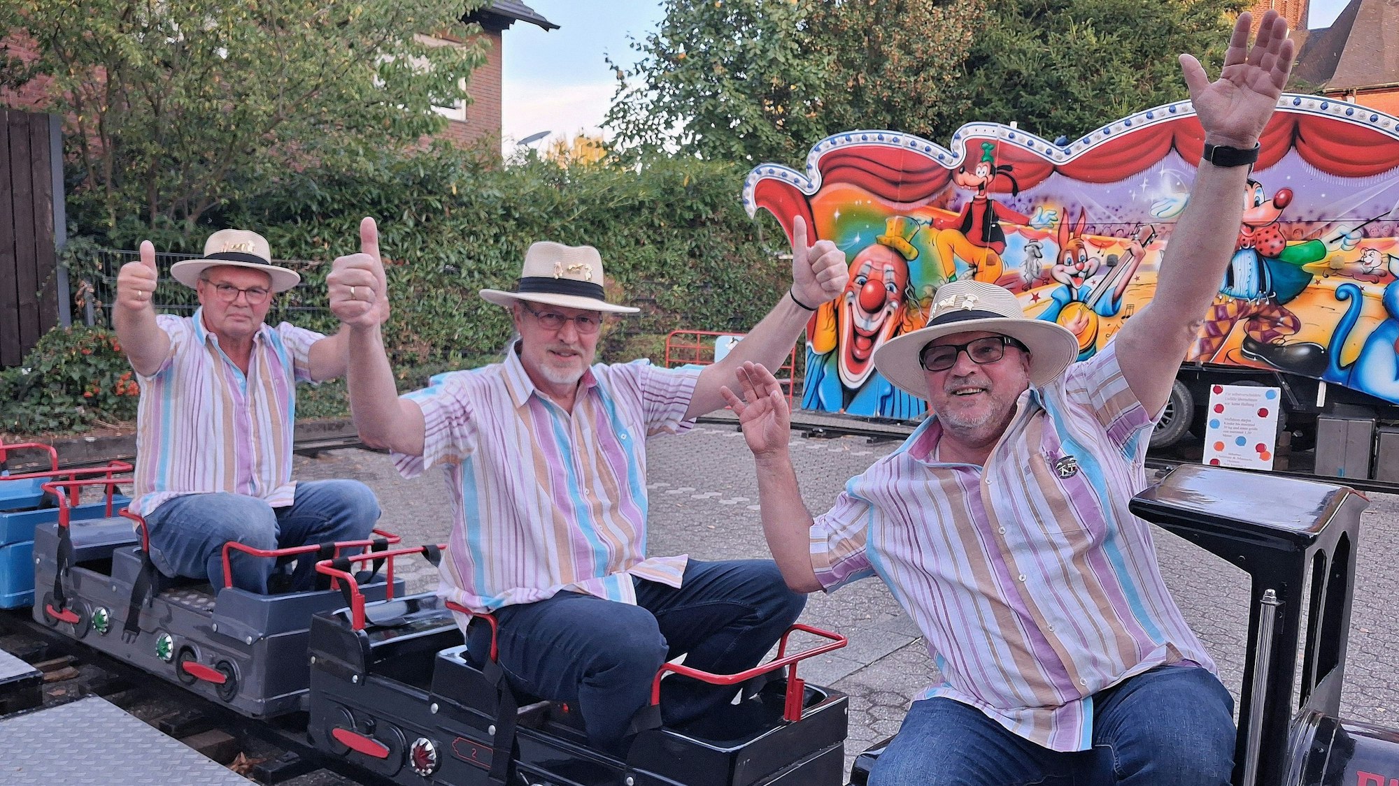 Das künftige Dreigestirn: Prinz Ütt (Udo Pieper), Jungfrau Conny (Cornelius Schirm) und Bauer Günni (Günter Dumjahn) (v.l.).