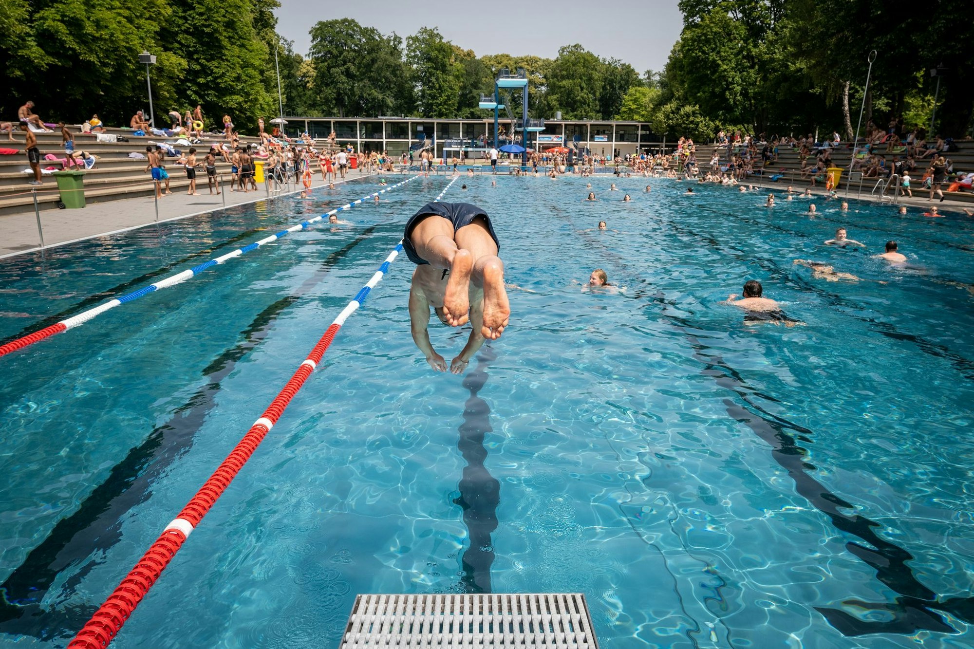 Das wechselhafte Wetter hat in diesem Sommer zu einem Besucherrückgang geführt. (Symbolbild)