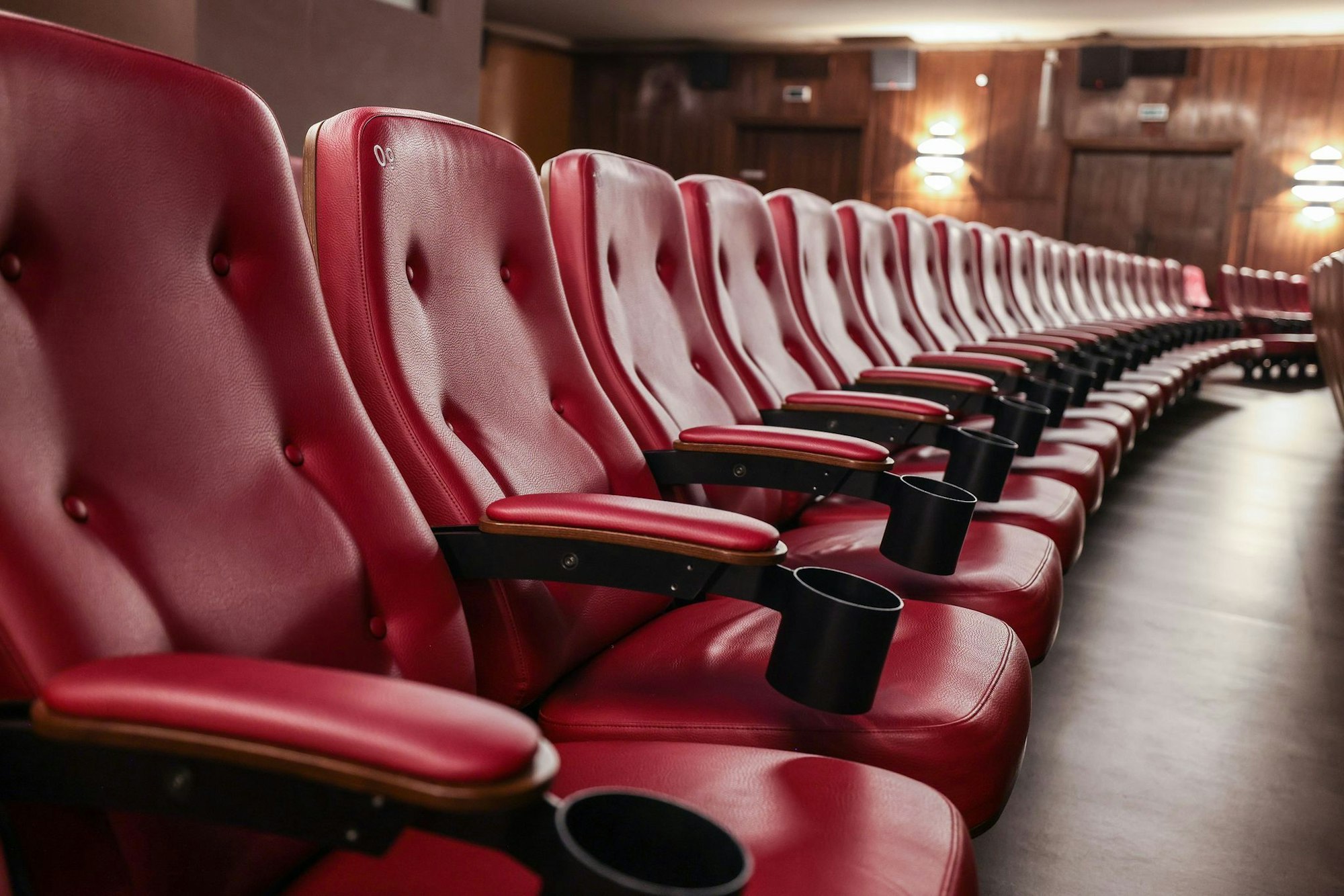 Viele Kinos bieten am Wochenende vergünstigte Filmvorstellungen an. (Symbolbild)