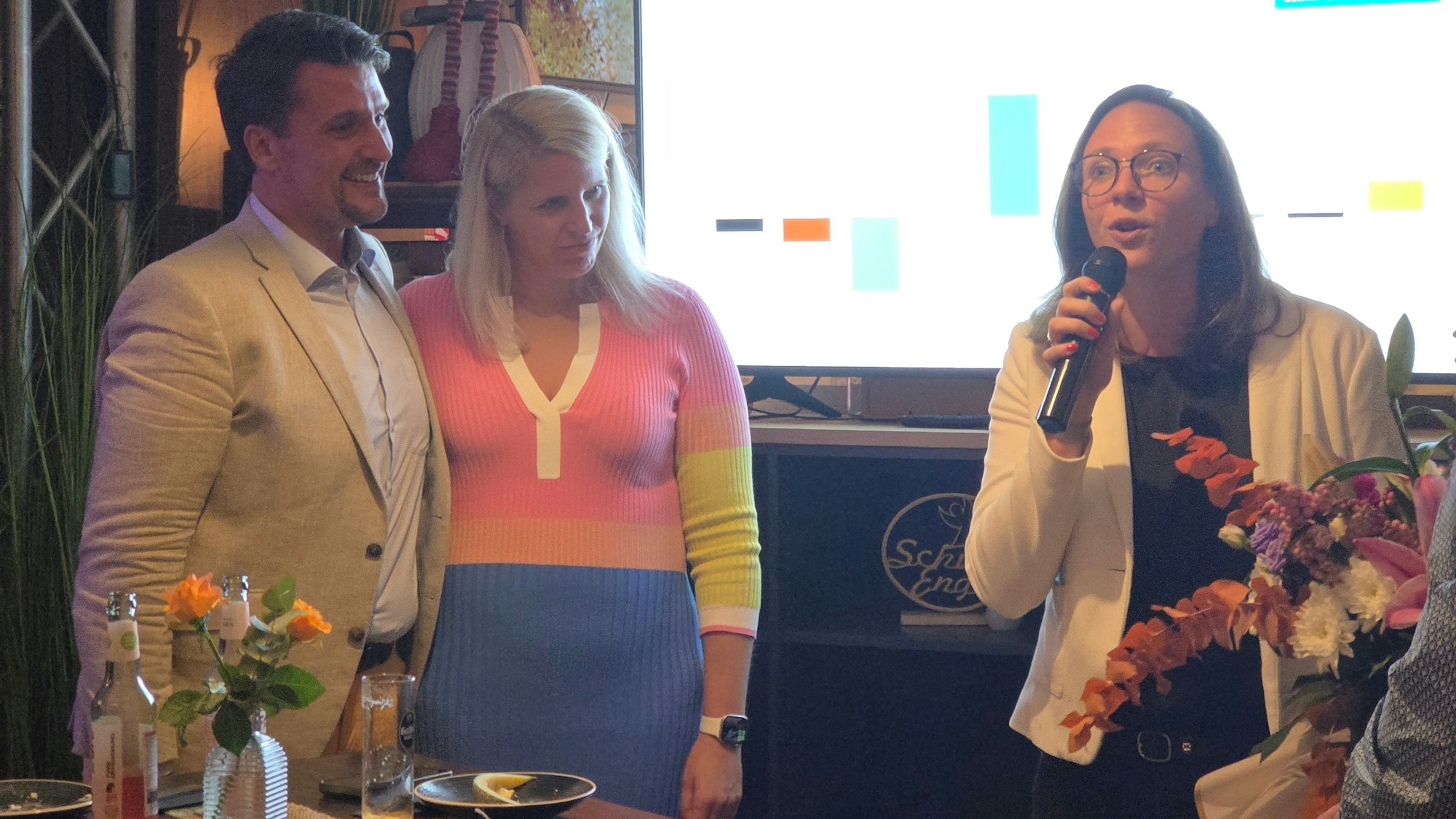 Kommunalwahl in Troisdorf: v.l. Alexander Biber, seine Lebensgefährtin und Katharina Gebauer (stellv. Vorsitzende der CDU in Troisdorf)