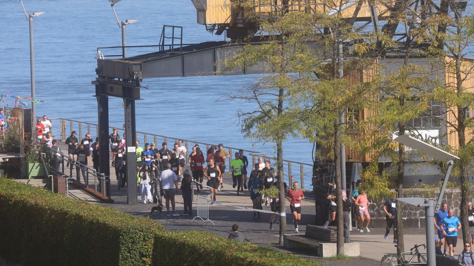 14.09.2025, Köln: Warum ich Köln liebe! Der Brückenlauf aus persönlicher Sicht. Der ASV Köln veranstaltet den 43. Brückenlauf. Nachdem die Veranstaltung im letzten Jahr ausfallen musste, gibt es nun gleich mehrere Laufdistanzen. Foto: Arton Krasniqi