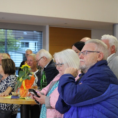 Angespannte Stimmung auf der Wahlparty im Lohmarer Rathaus