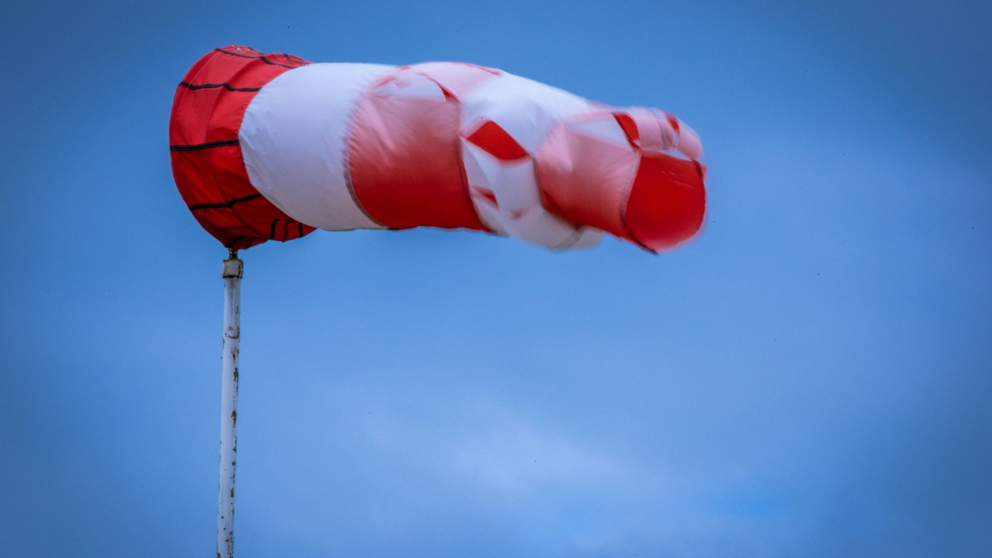 Achtung stürmische Böen im Anflug.