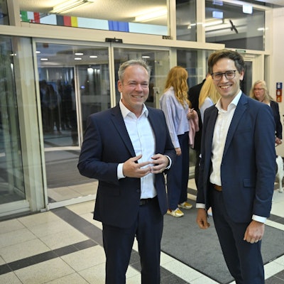 Klaus Grootens (CDU) und Sven Lichtmann (SPD) stehen nebeneinander.