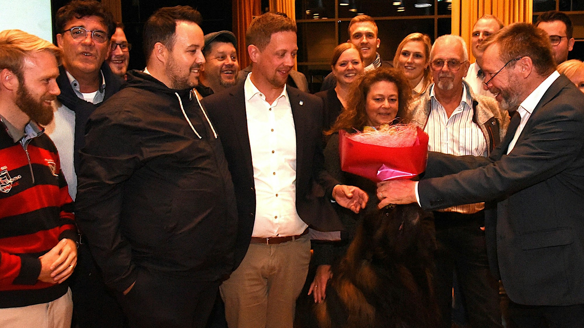 Swen Christian (M.) ist neuer Bürgermeister Wachtbergs.