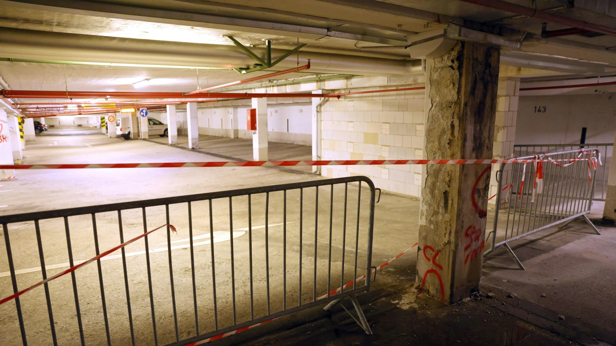 Die Tiefgarage Groß St. Martin ist für die Öffentlichkeit gesperrt.
