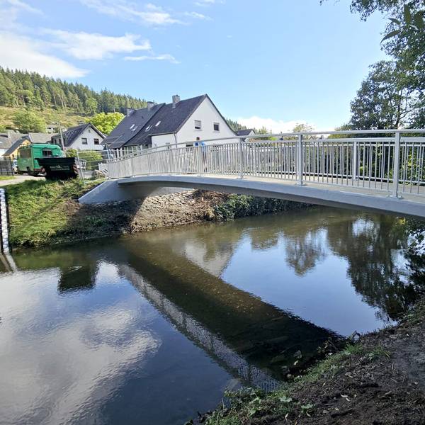 Blick auf die sanierte Brücke.