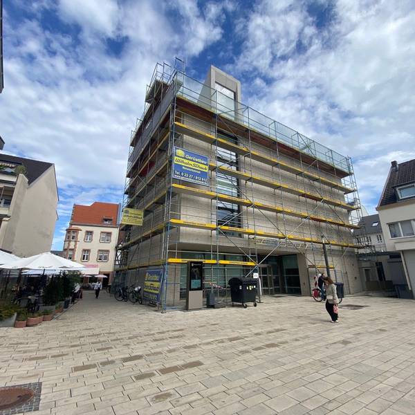 Zu sehen ist das Brühler Rathaus.