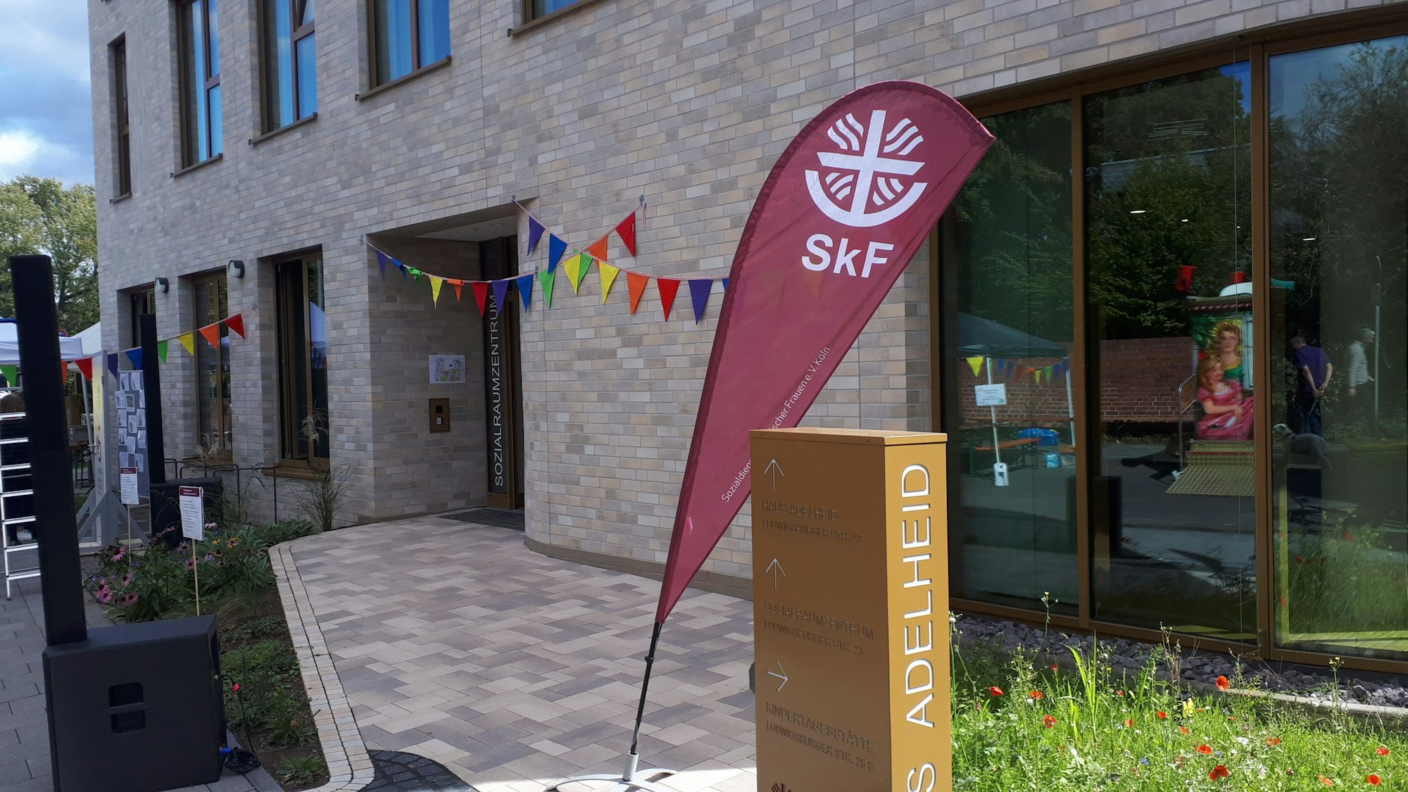 Der Eingang zum Sozialraumzentrum im neuen Haus Adelheid.