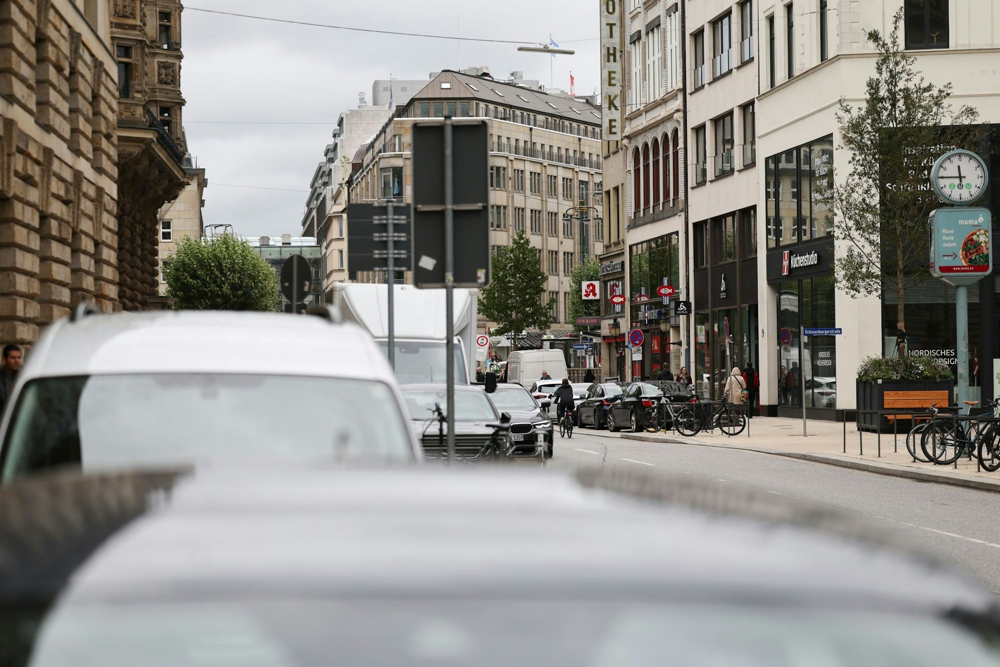 Unter anderem in Hamburg wurden Objekte durchsucht.