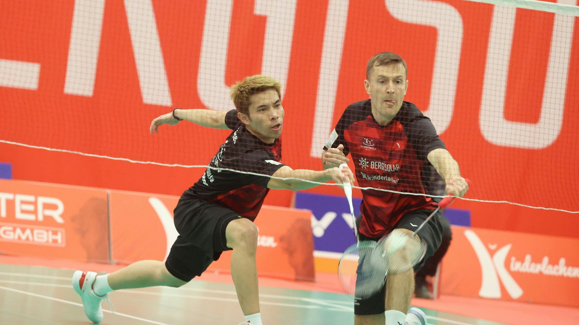 Gregory Mairs und Jones Ralfy Jansen spielen im Doppel.