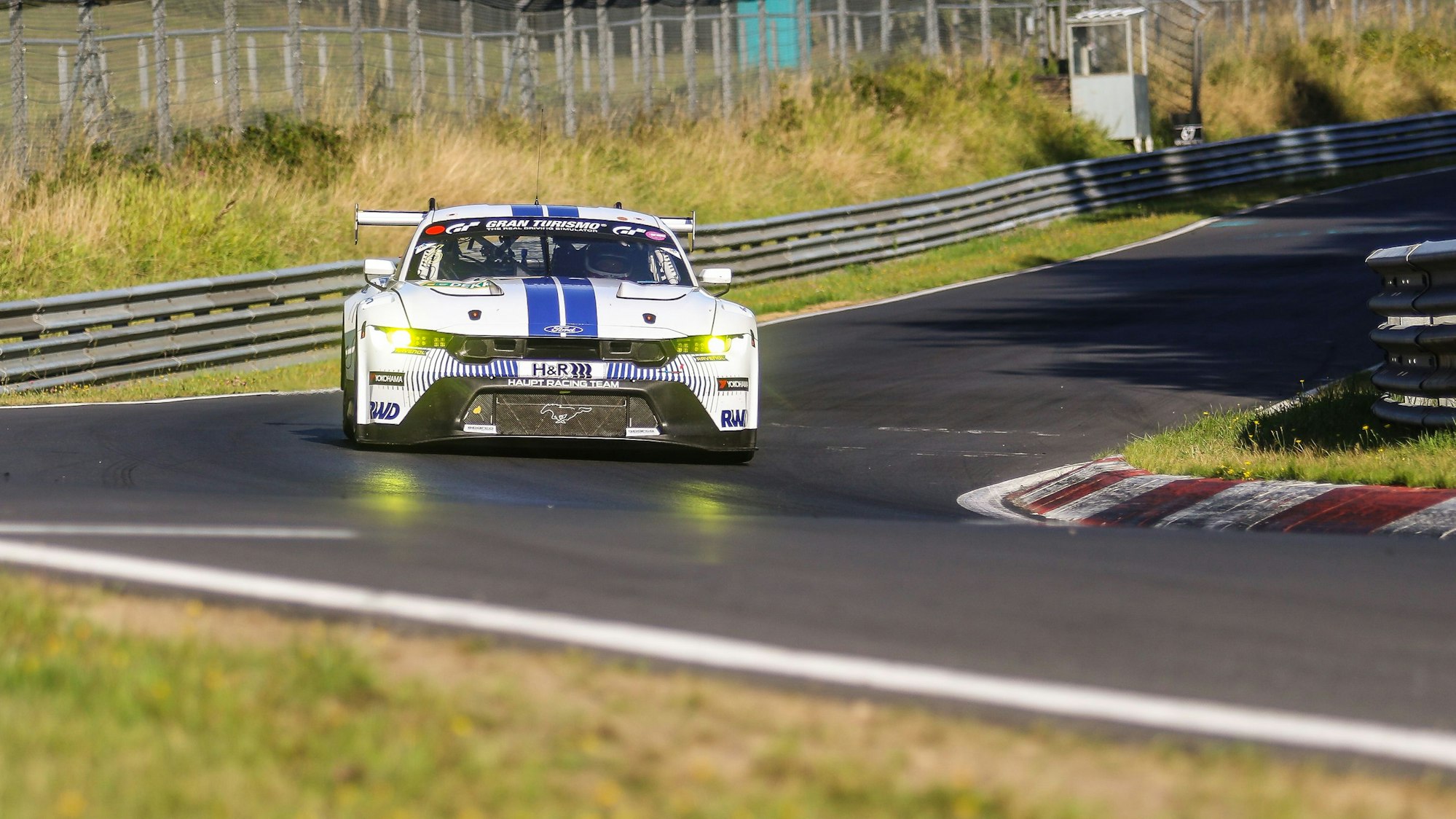 Frank Stippler im siegreichen Ford Mustang.