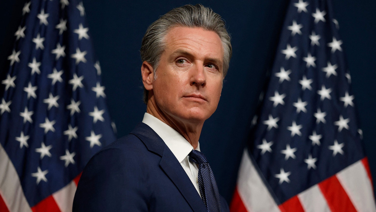 Gavin Newsom gilt als aussichtsreichster Gegner für US-Präsident Donald Trump im demokratischen Lager. Das Vorgehen der US-Regierung gegen Medienunternehmen bezeichnete Newsom nun als verfassungswidrig. (Archivbild)