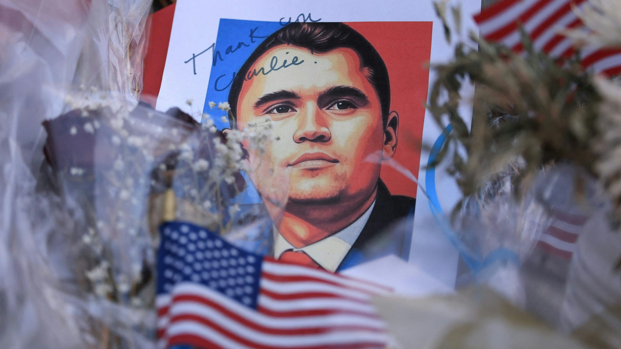 Am Ort des Attentats wird Charlie Kirk verehrt wie ein Märtyrer.