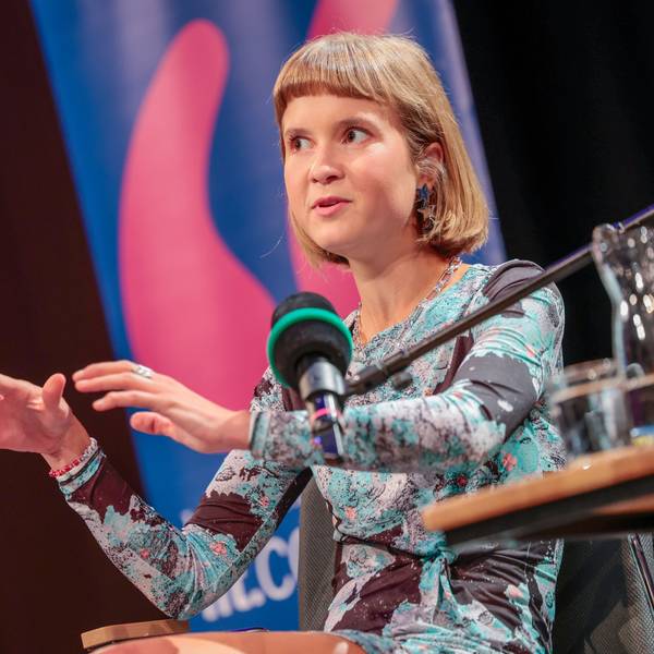 Caroline Wahl erzählt in „Die Assistentin“ vom Machtmissbrauch eines Münchener Verlegers.