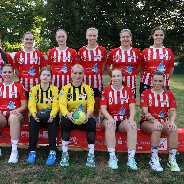 Die HSG Euskirchen Frauen auf ihrem Mannschaftsfoto.