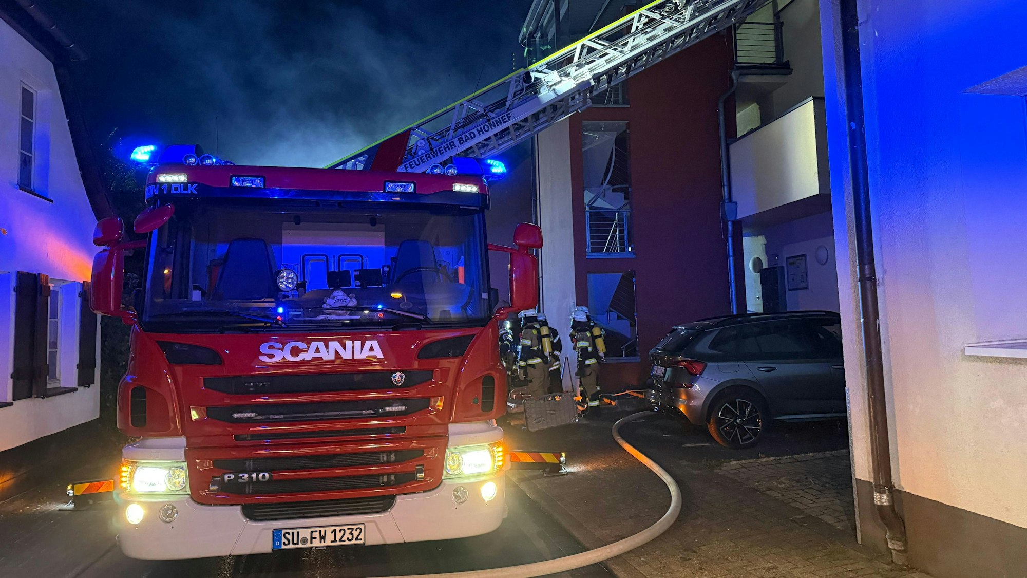Den Küchenbrand in der Mülheimer Straße in Bad Honnef hatte die Feuerwehr schnell im Griff.