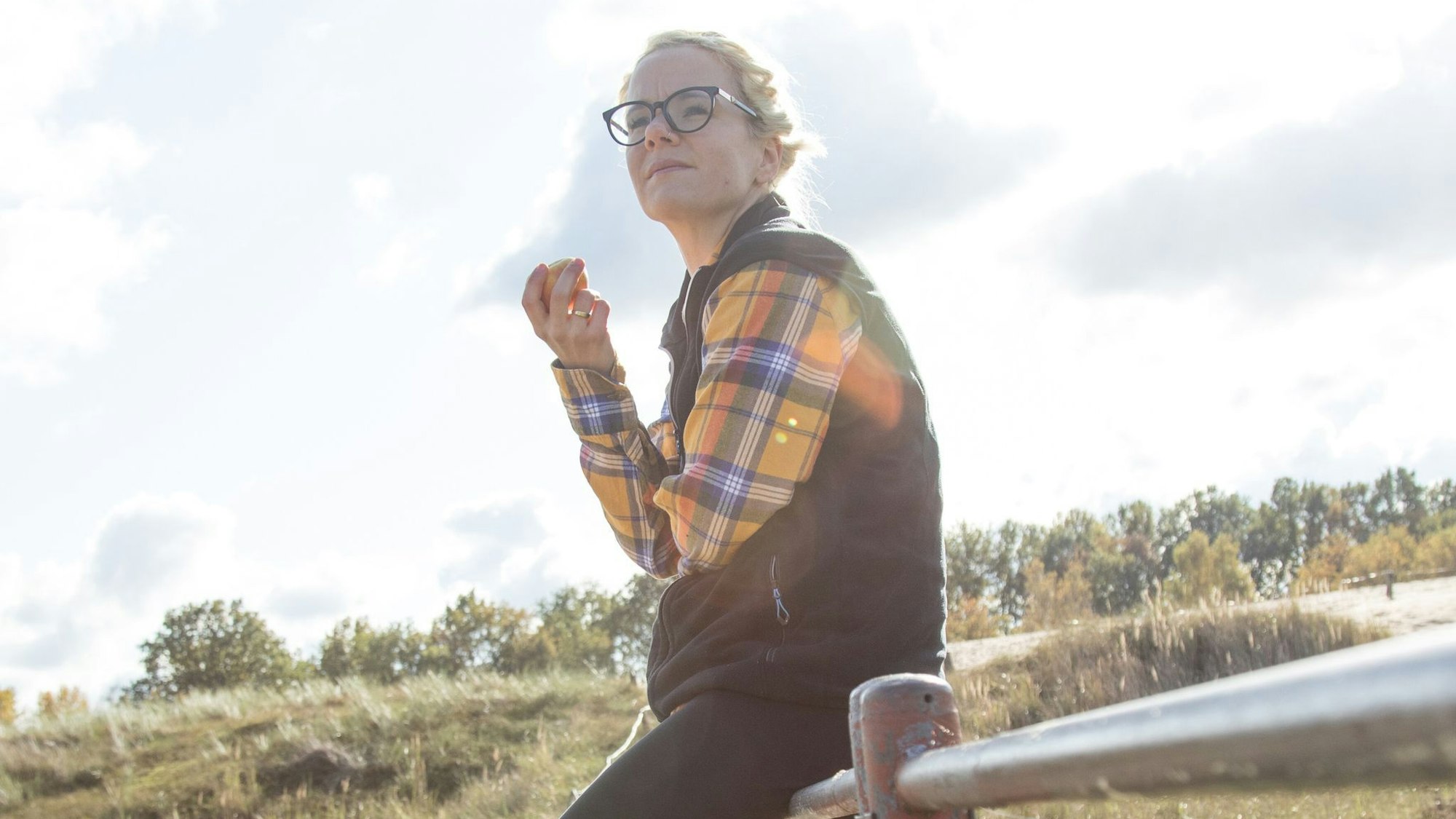 Zeit zum Durchatmen: Frische Luft und bewusste Reflexion können helfen, gut vorbereitet in den Winter zu starten - und einem Herbstblues vorbeugen.