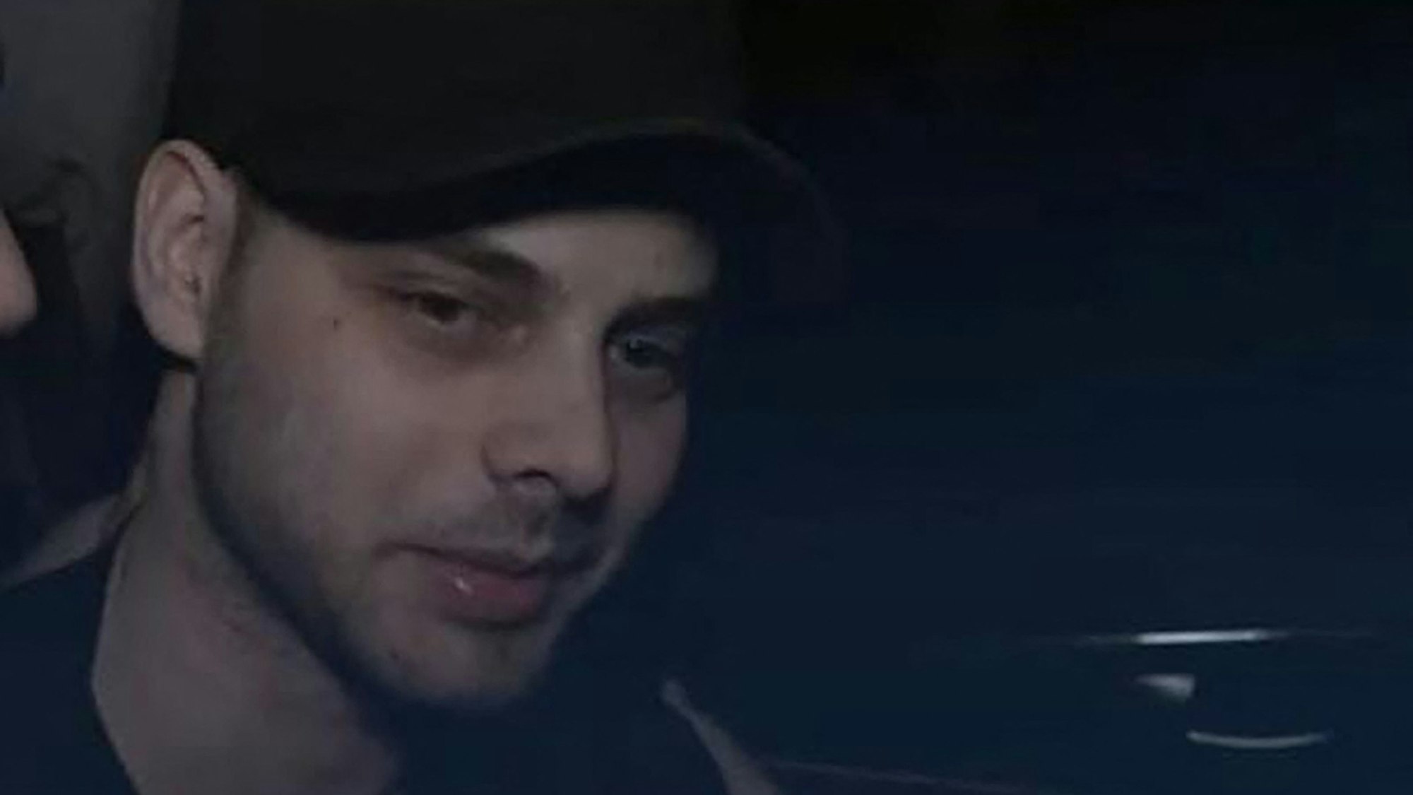 Dieser Screenshot aus einem Video, das am 5. September 2025 von der palästinensischen Militärgruppe Hamas veröffentlicht wurde, zeigt einen Geisel, der vom Forum für Geiseln und vermisste Familien als Alon Ohel identifiziert wurde, der im Oktober 2023 während des Angriffs, der den Gaza-Krieg auslöste, nach Gaza entführt wurde.