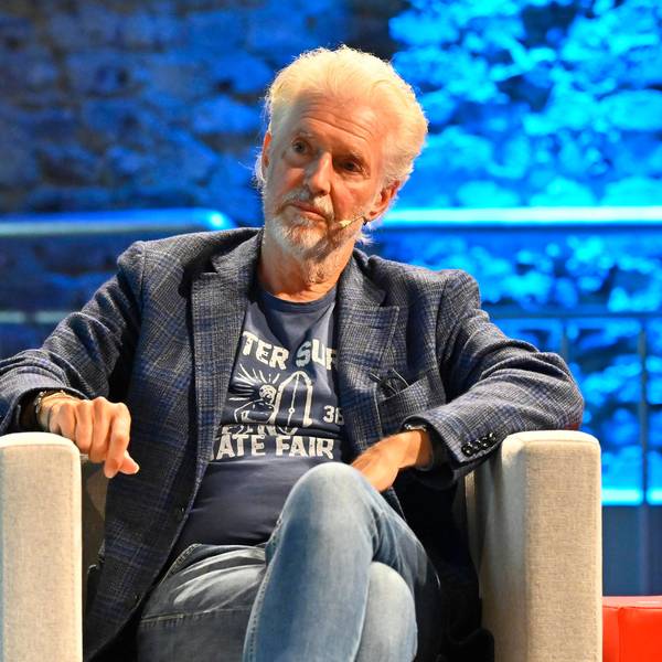 Bestsellerautor Frank Schätzing bei einer Talk-Runde.