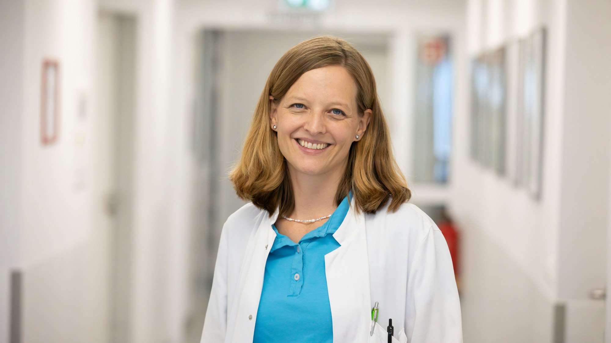 Conchita Ruiz-Mohné, Fachärztin für Innere Medizin in der Klinik für Kardiologie, Elektrophysiologie und Rhythmologie am Krankenhaus Porz am Rhein.