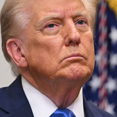 US-Präsident Donald Trump hat mit einem Dekret die Antifa verboten.