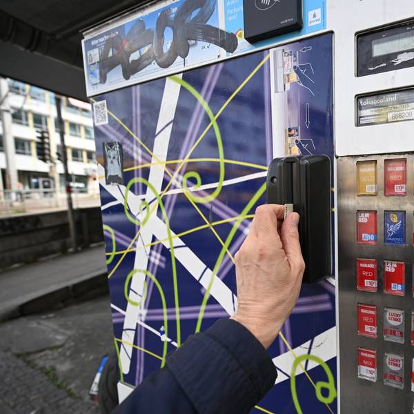 In der Nacht zu Dienstag (23. September) wurde in Köln-Holweide ein Zigarettenautomat gesprengt (Archivbild).