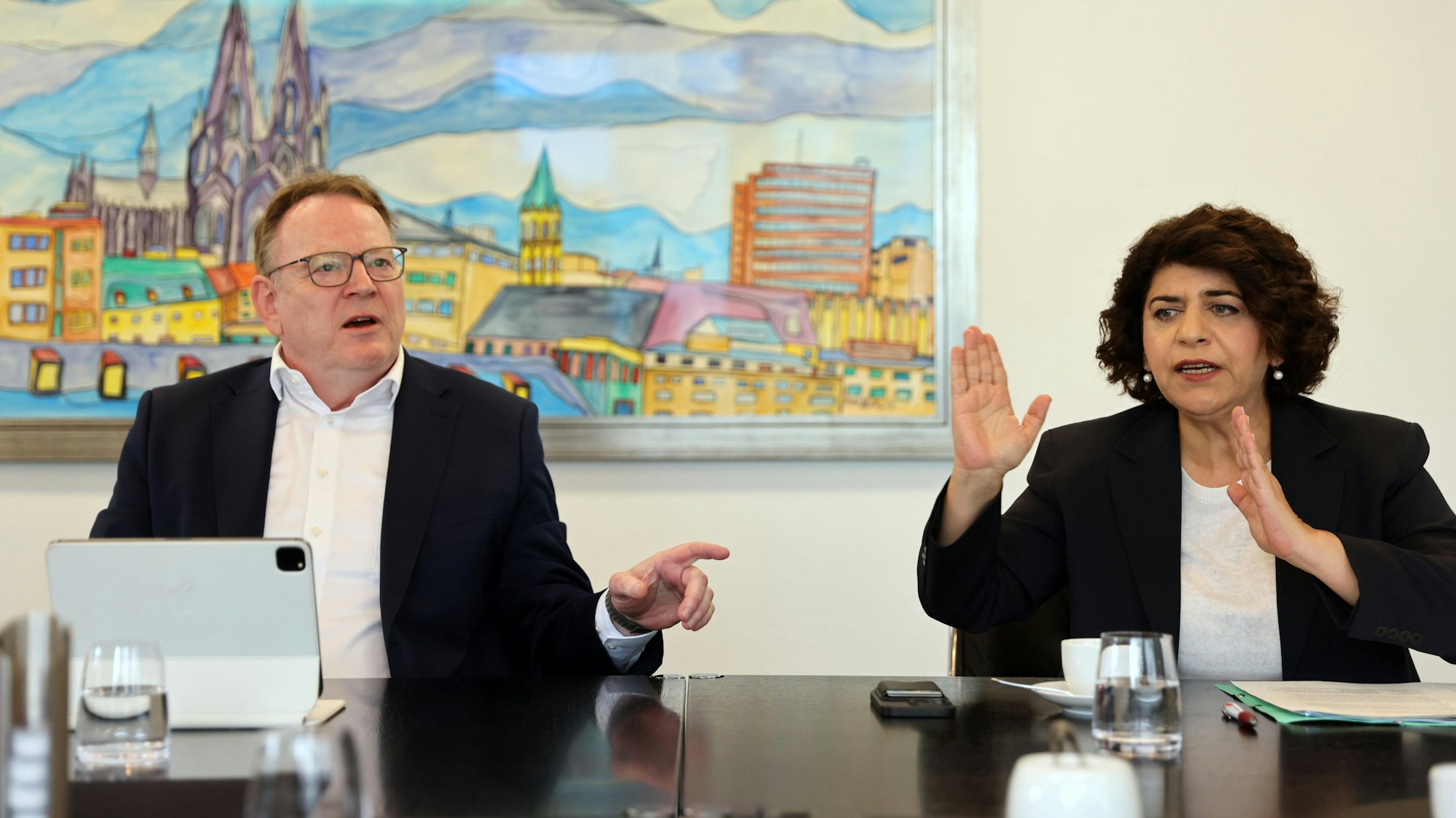 Torsten Burmester und Berivan Aymaz beim Interview mit der Kölnischen Rundschau.