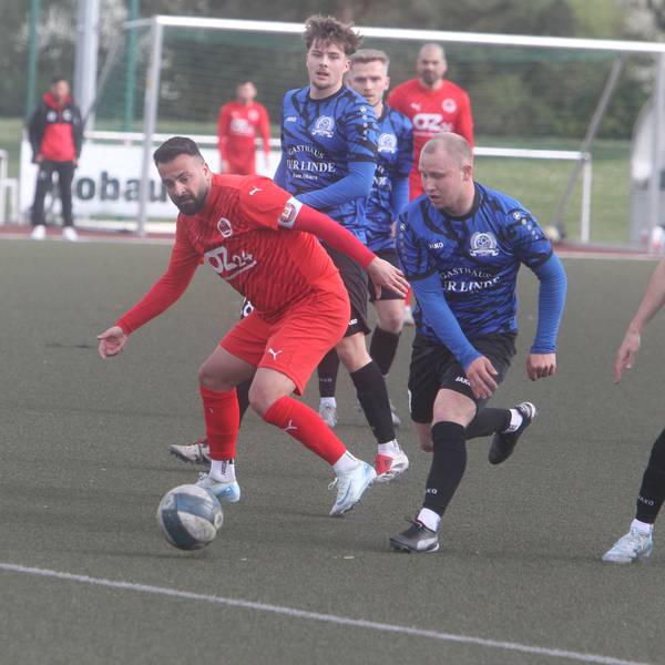 Das goldene Tor per Strafstoß erzielte für den 1. FC Niederkassel Fatih Tuysuz.