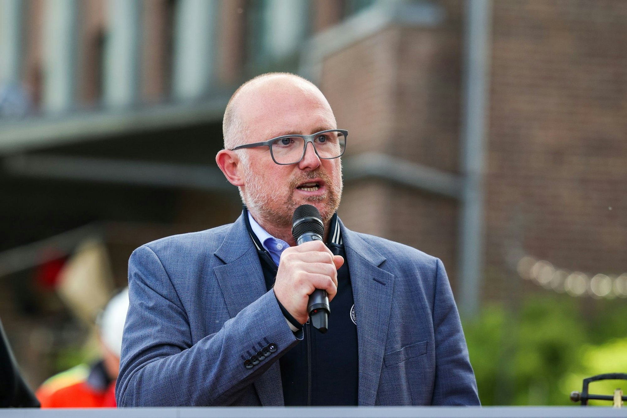 In Duisburg muss sich der amtierende Oberbürgermeister Sören Link in der Stichwahl einem AfD-Herausforderer stellen. (Archivbild)
