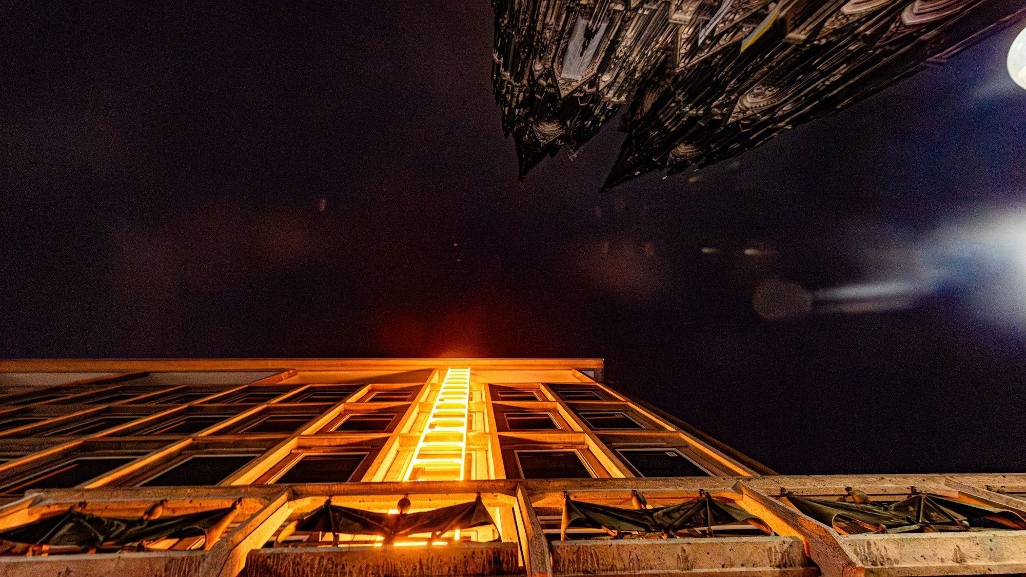 Der Dom und die illuminierte Leiter