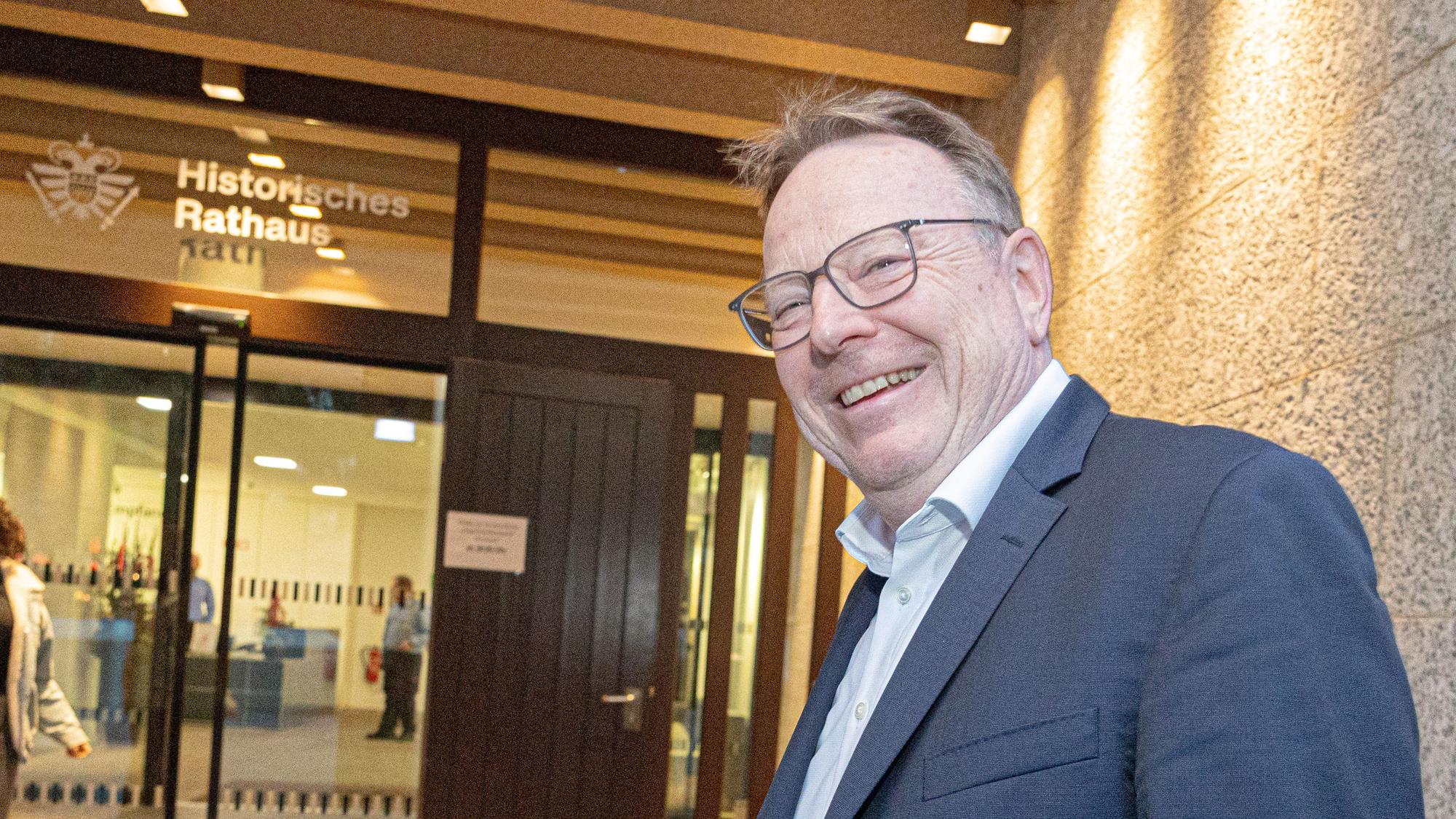 Torsten Burmester nach seinem Wahlsieg am Sonntagabend
