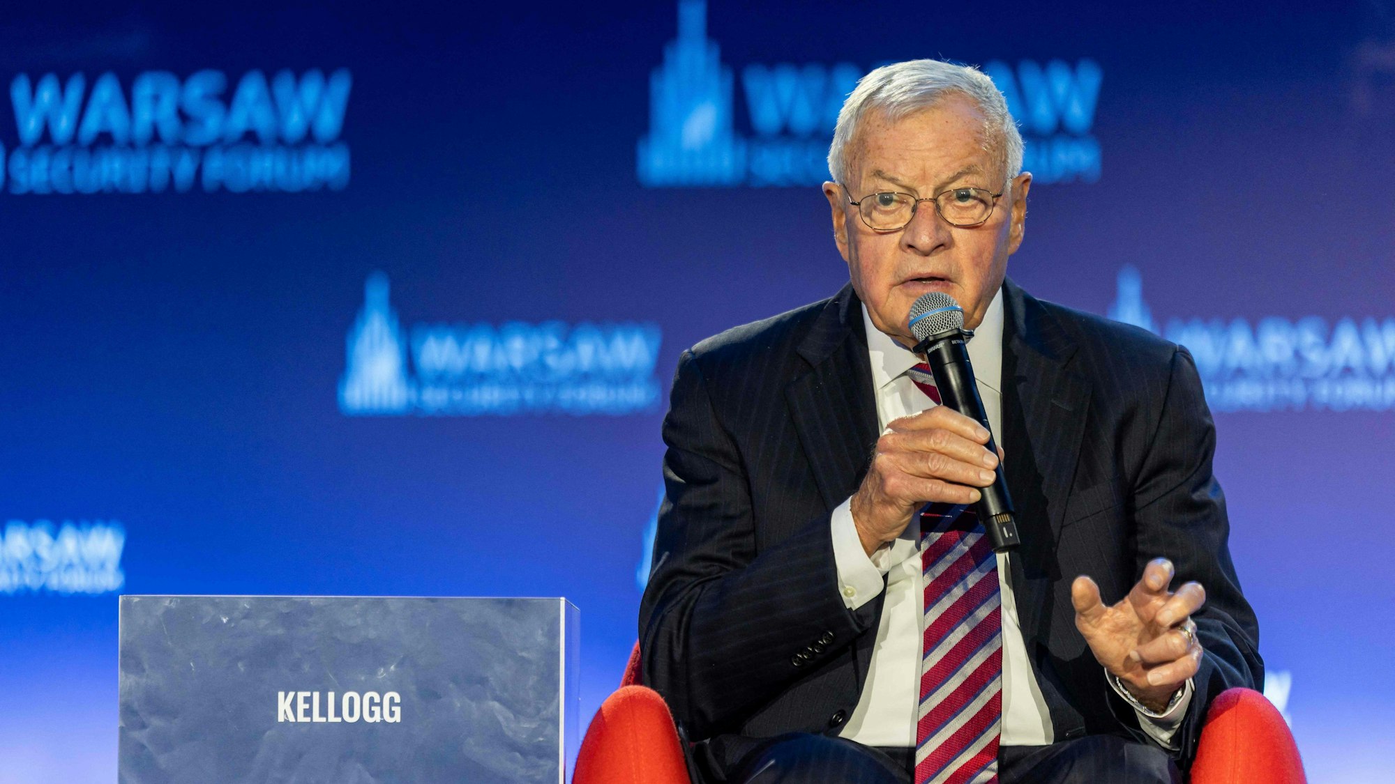 Keith Kellogg spricht beim Warschauer Sicherheitsforum. (Archivbild)