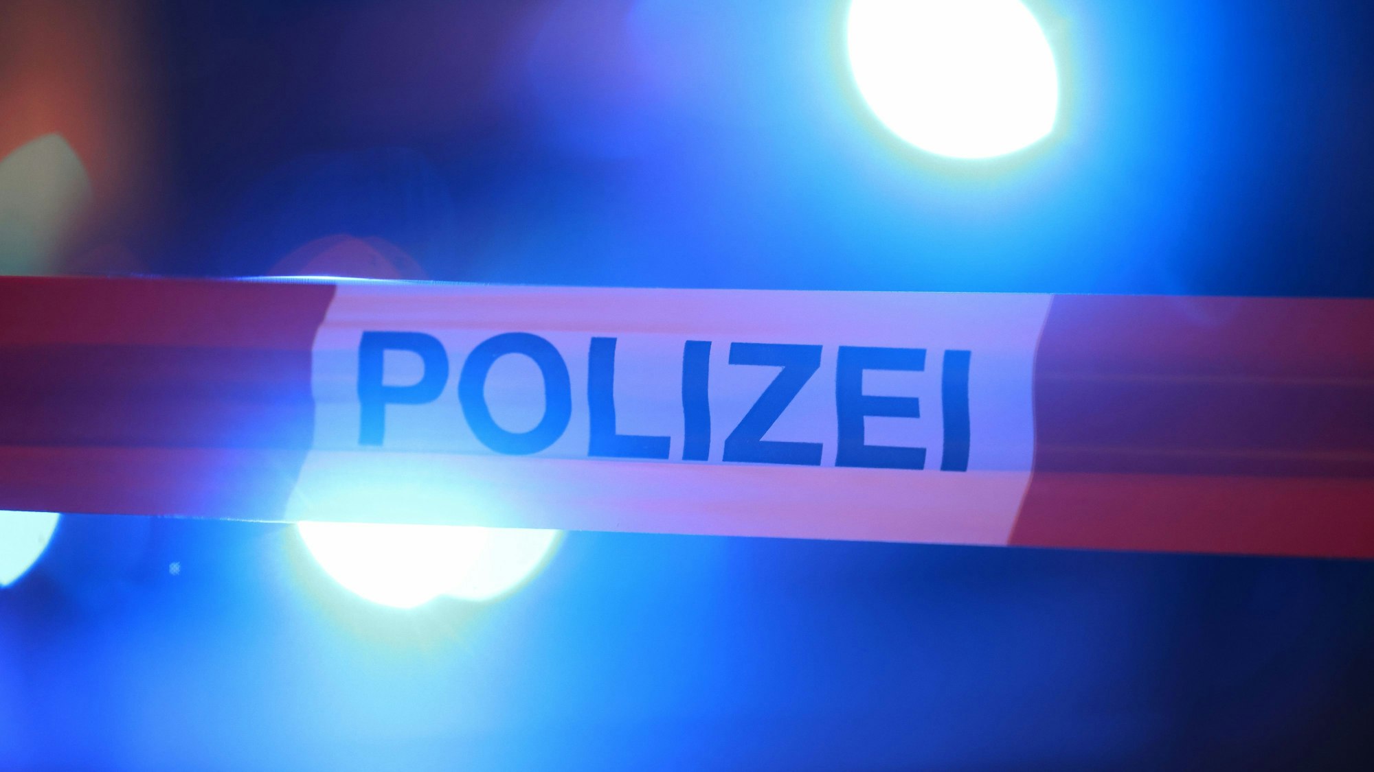 Die Polizei sucht Zeugen.