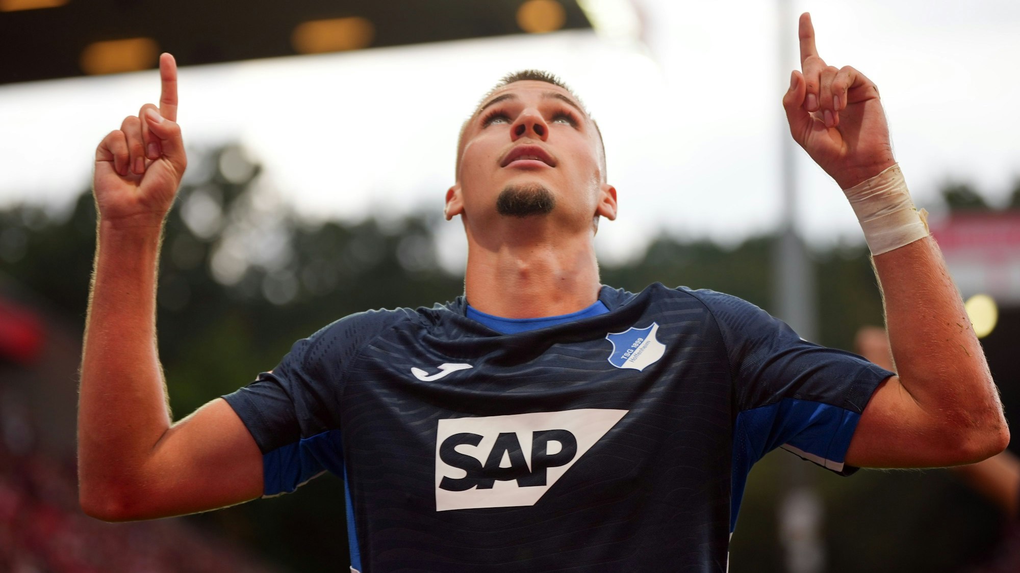 Tim Lemperle (l.) überzeugt bei der TSG.