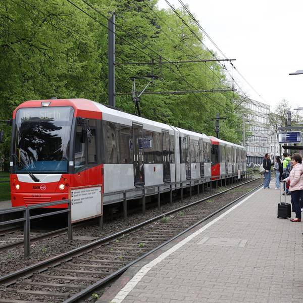 Die KVB-Haltestelle Ubierring. Die Linie 16 fährt in den Herbstferien von hier aus nicht weiter Richtung Süden.
