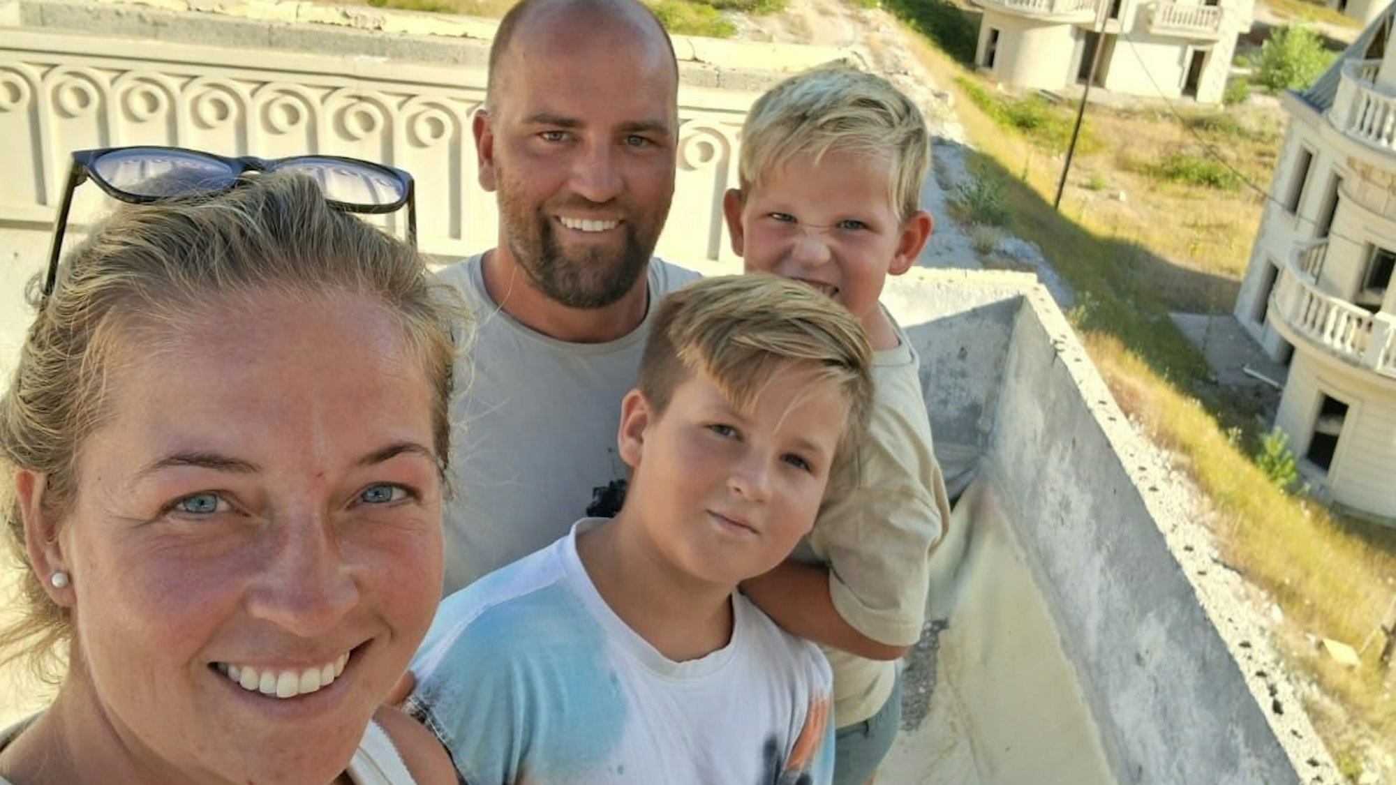 Selfie von Familie Pollkläsener auf ihrer Reise.