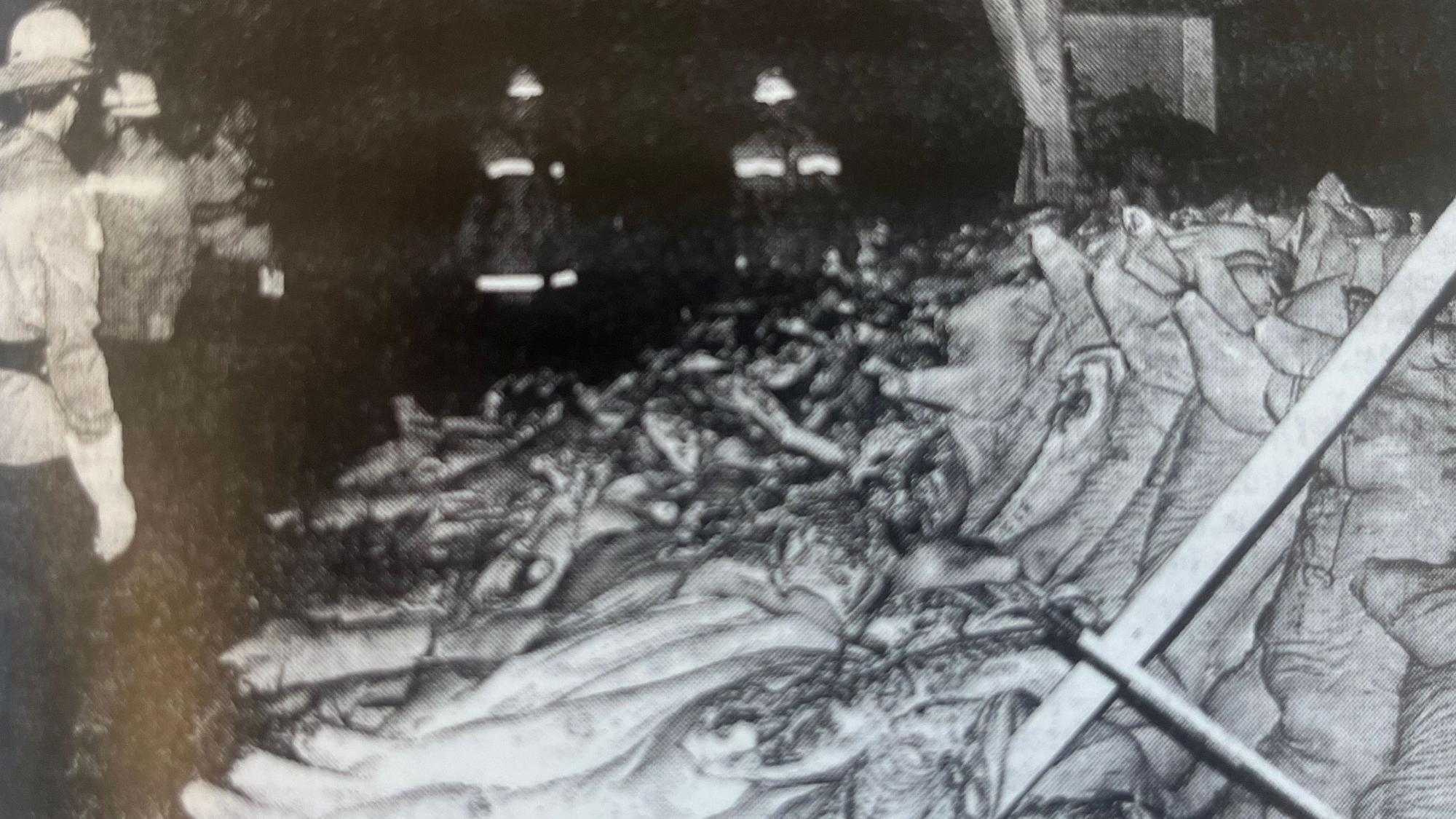 1997 landeten bei einem Einsatz 520 Schweinehälften nach einem Unfall auf einer Wiese.