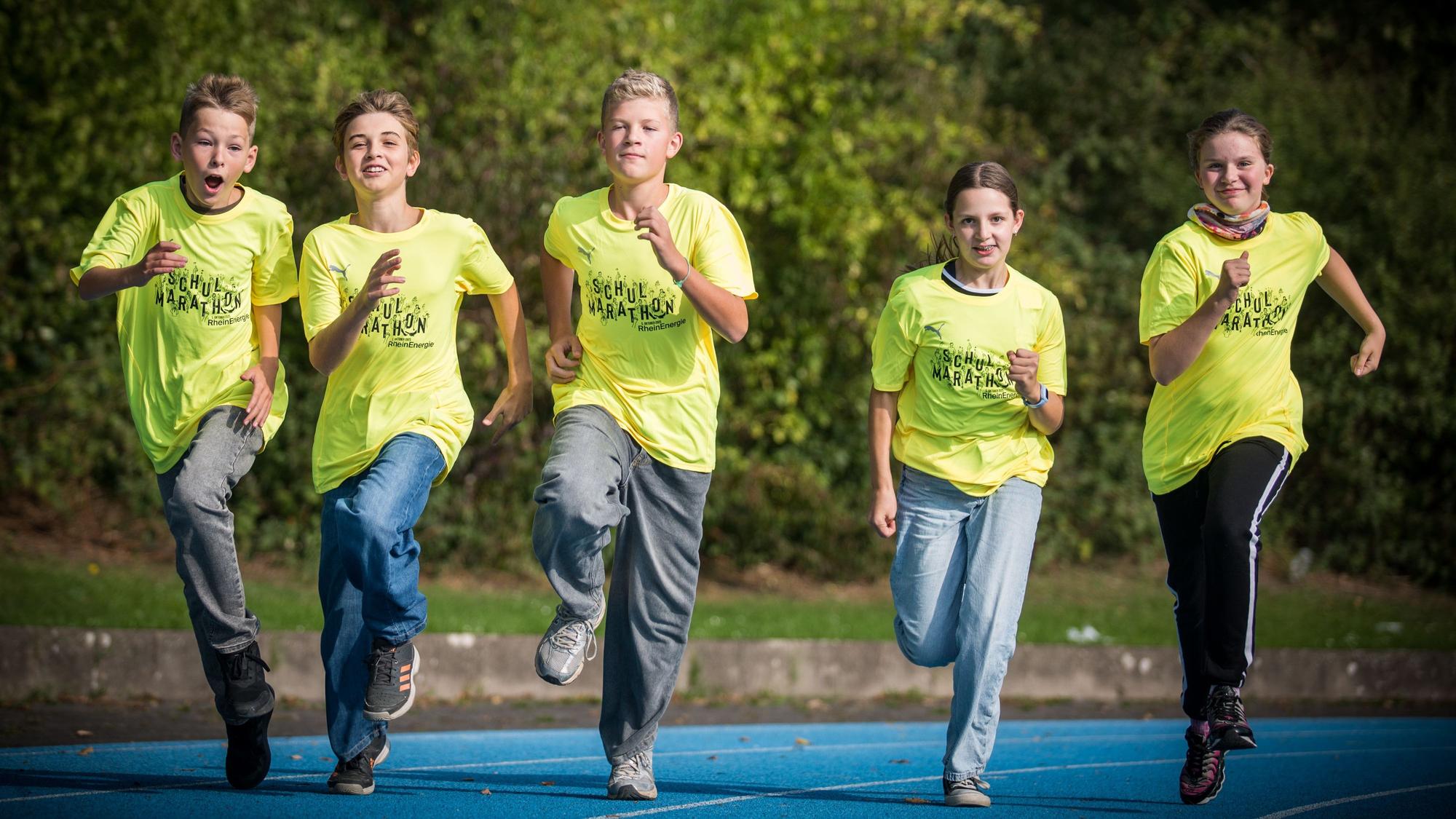 Ben, Simon, Niklas, Lina und Sophia sind bereit für den Schulmarathon am Sonntag.