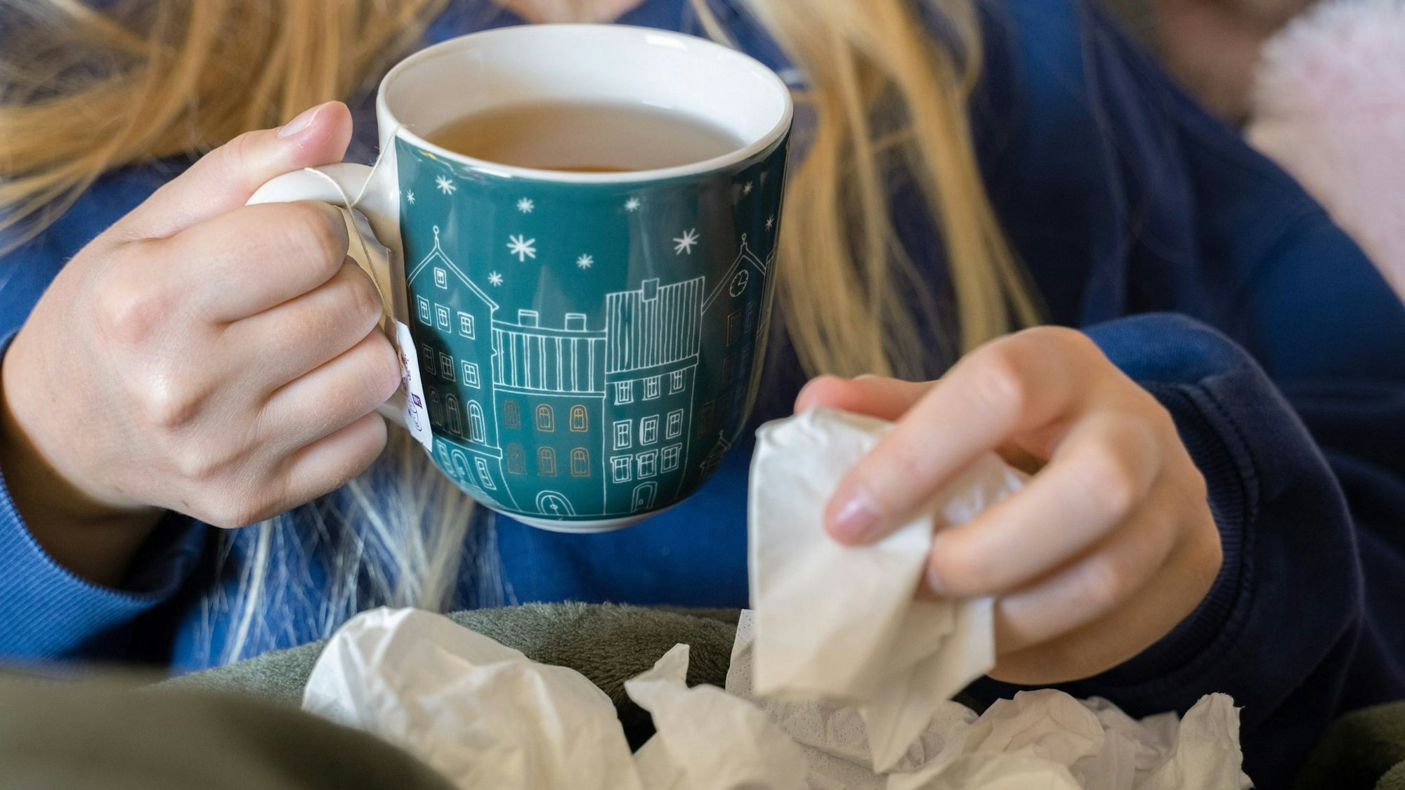 Leben zwischen Tee und Taschentüchern (Symbolbild)