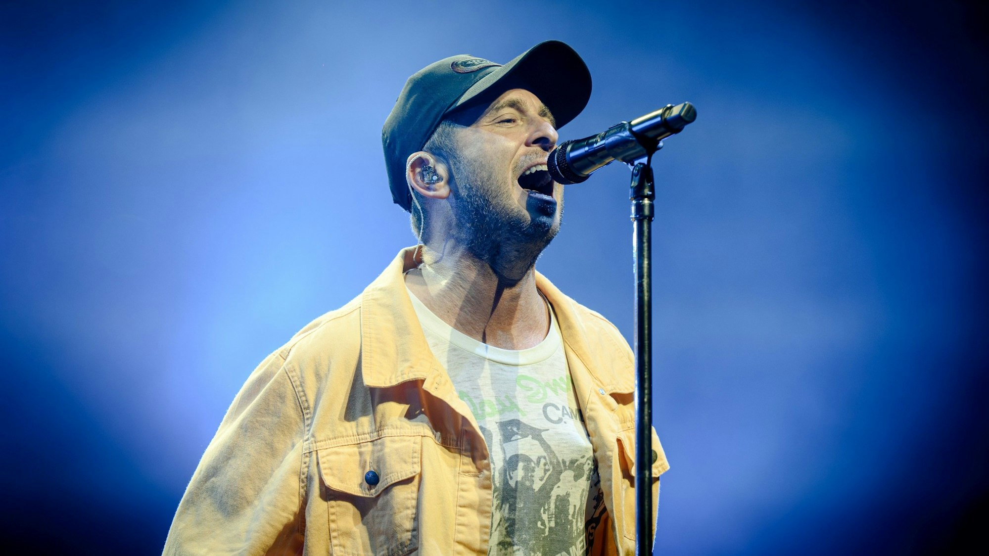 Frontmann Ryan Tedder mit One Republic beim Auftritt in der Lanxessarena in Köln