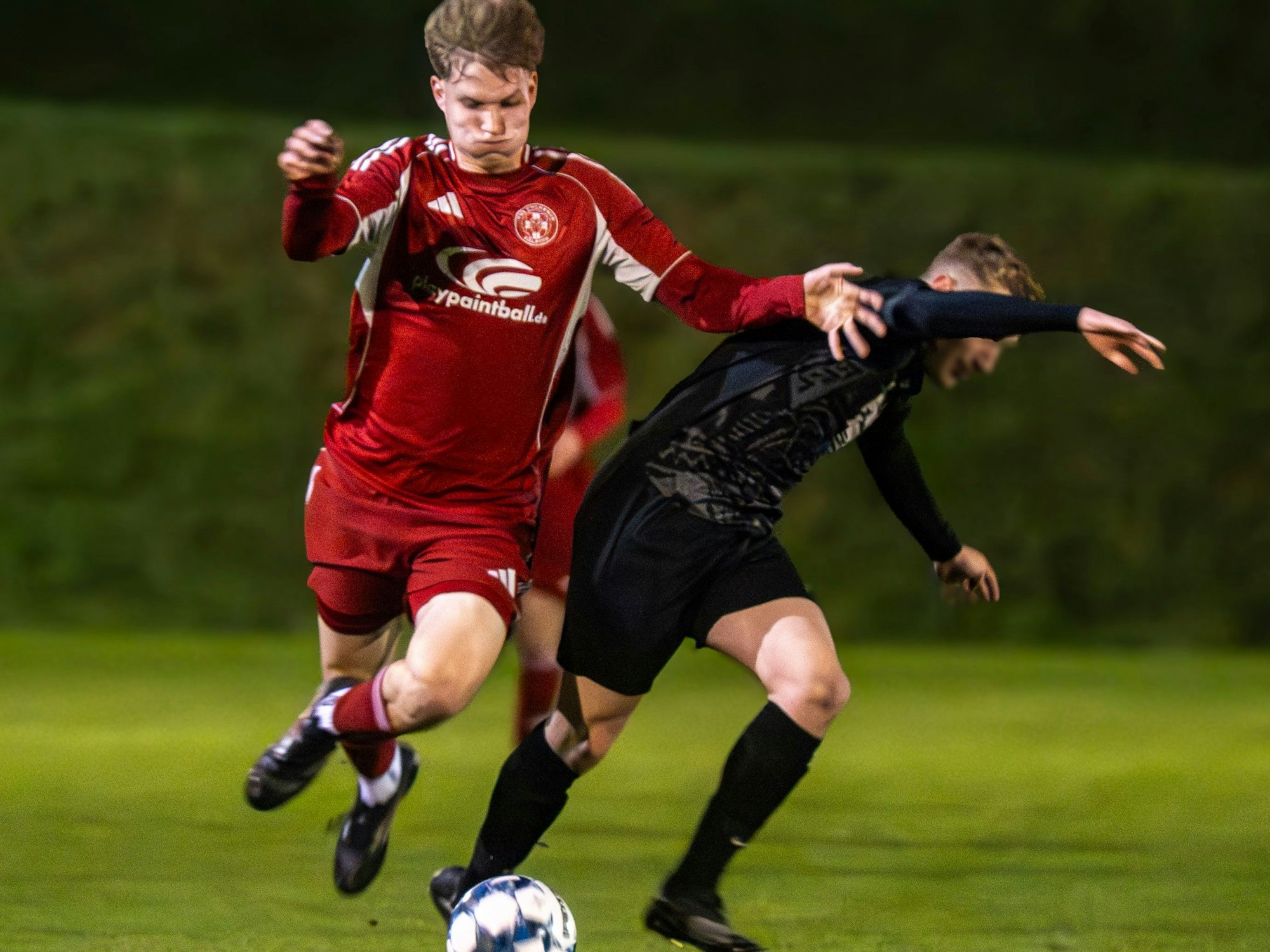 Das Bild zeigt den Zweikampf der beiden Obengenannten.