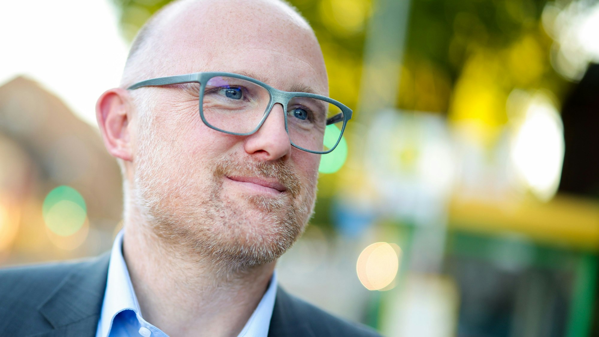 PRODUKTION - 19.09.2025, Nordrhein-Westfalen, Duisburg: Sören Link (SPD), Oberbürgermeister der Stadt Duisburg, bei einem Wahlkampftermin. (zu dpa: «OB-Wahlen in NRW: Die wichtigsten Wahlsieger») Foto: Christoph Reichwein/dpa +++ dpa-Bildfunk +++