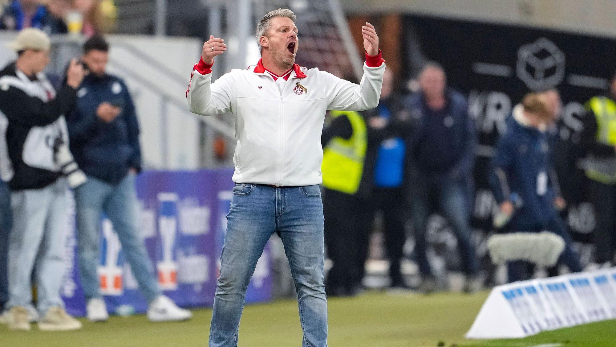 Lukas Kwasniok bei der Arbeit in Hoffenheim: Der Trainer hat mit dem 1. FC Köln zehn Punkte aus den ersten sechs Spielen geholt.