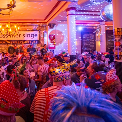 Loss mer singe im Lapidarium