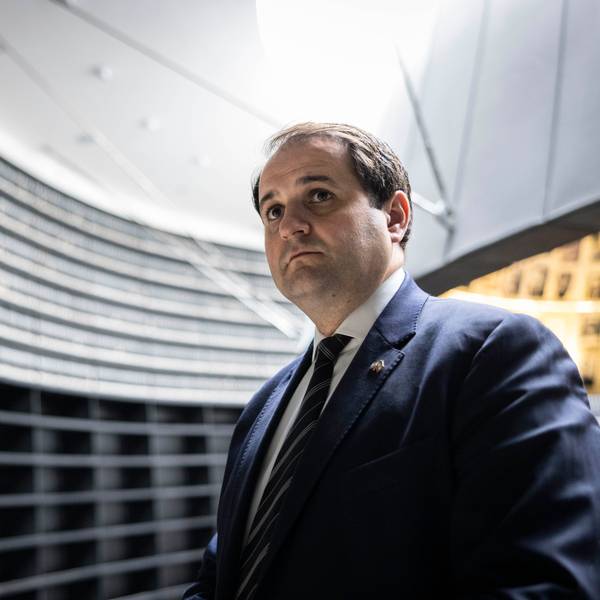 NRW-Europaminister Nathanael Liminski im Juli 2023 in der Holocaust-Gedenkstätte Yad Vashem.
