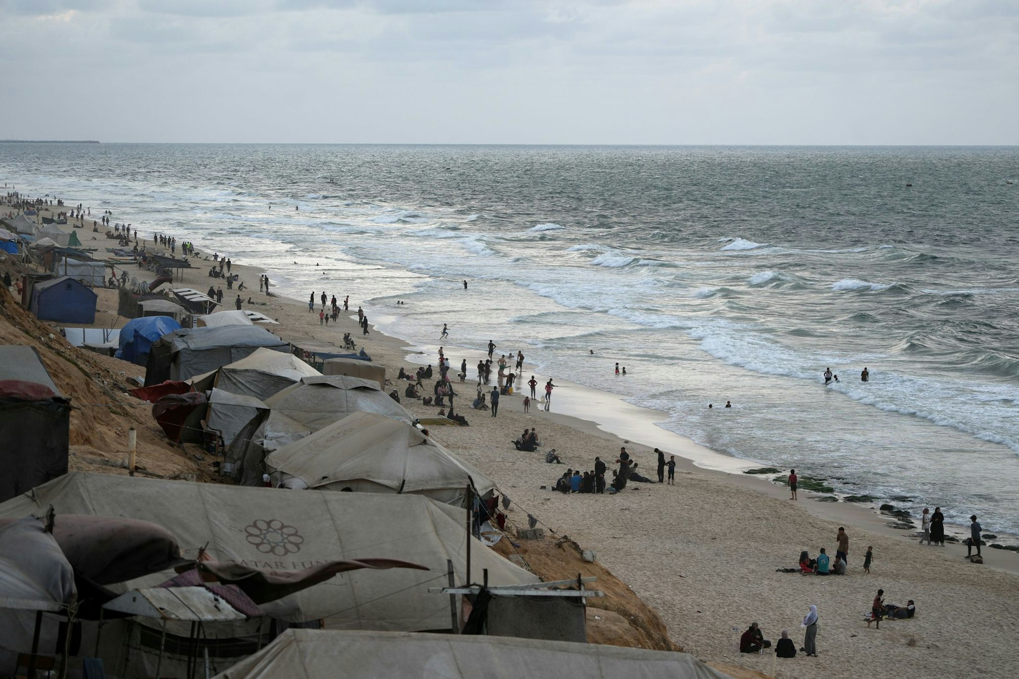 Zeltlager am Strand des Gazastreifens.